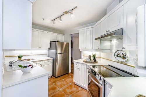 213-5835 Hampton Place, Vancouver, BC 