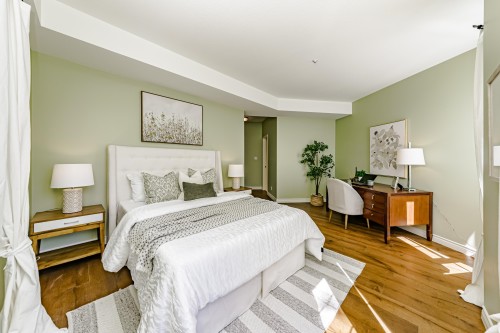 213-5835 Hampton Place, Vancouver, BC 