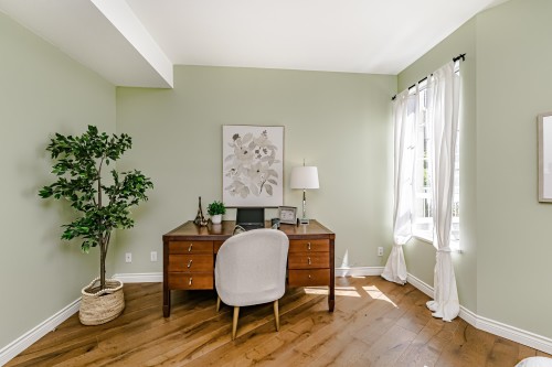 213-5835 Hampton Place, Vancouver, BC 