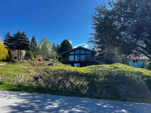 5129 Chapman Road, Sechelt, BC 