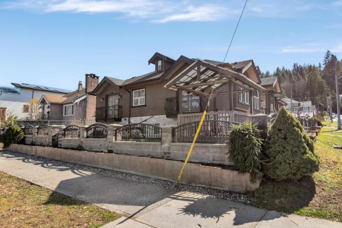 2701 St George Street, Port Moody, BC 