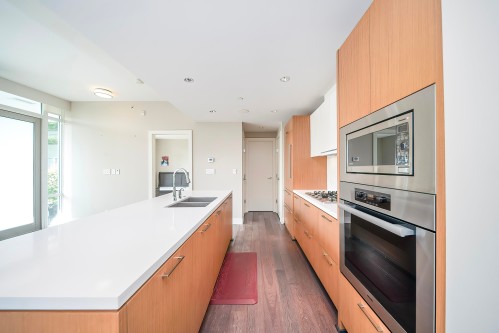102-908 Keith Road, West Vancouver, BC 