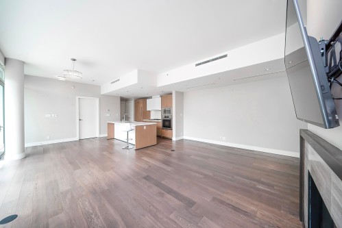 102-908 Keith Road, West Vancouver, BC 