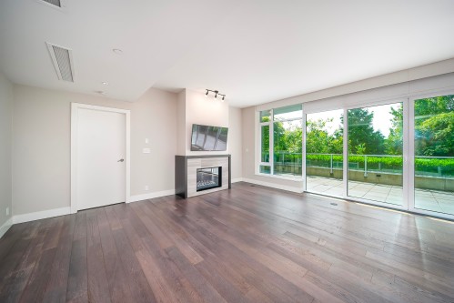 102-908 Keith Road, West Vancouver, BC 