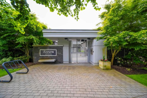 102-908 Keith Road, West Vancouver, BC 