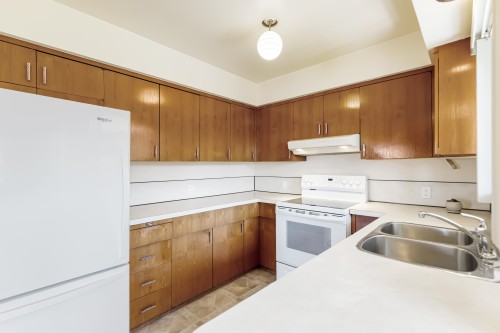 7988 Sussex Avenue, Burnaby, BC 