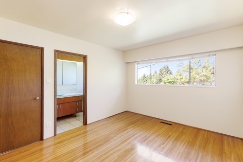 7988 Sussex Avenue, Burnaby, BC 