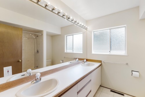 7988 Sussex Avenue, Burnaby, BC 