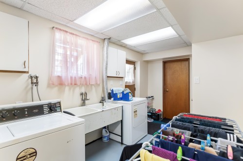 7988 Sussex Avenue, Burnaby, BC 