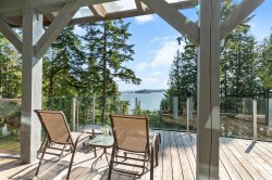 304 Esplanade Road  Keats Island, BC V0N 1V0