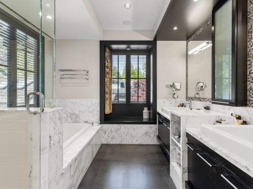 6448 Macdonald Street, Vancouver, BC 