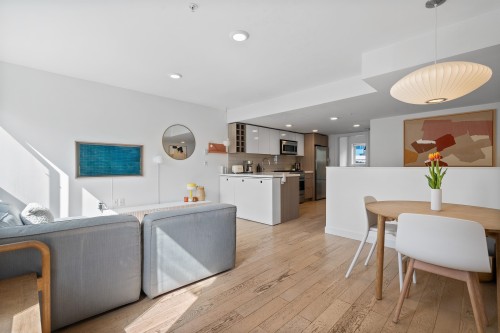 355 16Th Avenue E, Vancouver, BC 