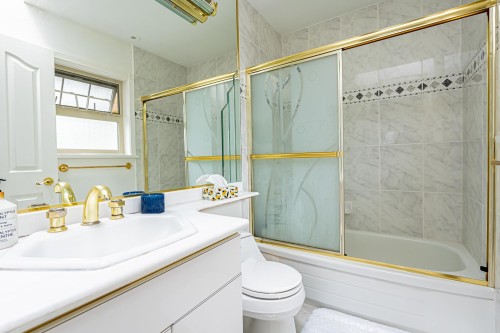 6879 Arbutus Street, Vancouver, BC 