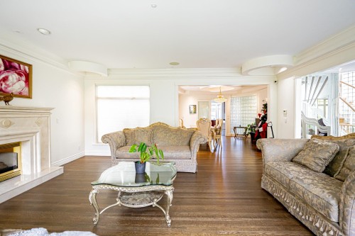 6879 Arbutus Street, Vancouver, BC 