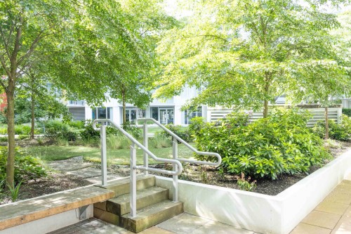 615-8699 Hazelbridge Way, Richmond, BC 