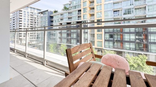 615-8699 Hazelbridge Way, Richmond, BC 