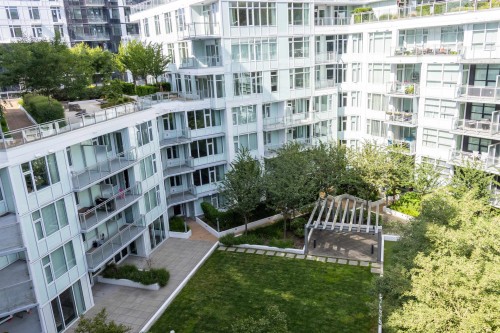 615-8699 Hazelbridge Way, Richmond, BC 