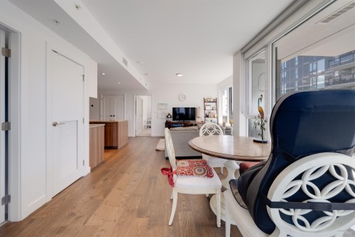 1009-8160 Mcmyn Way, Richmond, BC 