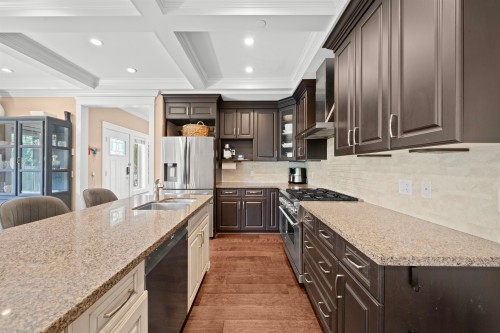 2575 7Th Avenue W, Vancouver, BC 