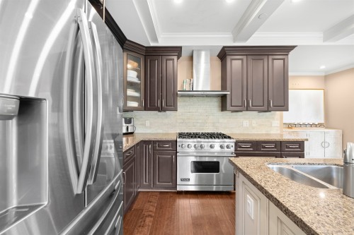 2575 7Th Avenue W, Vancouver, BC 