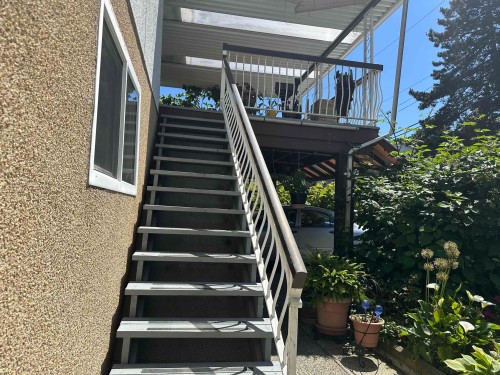 2698 Ward Street, Vancouver, BC 