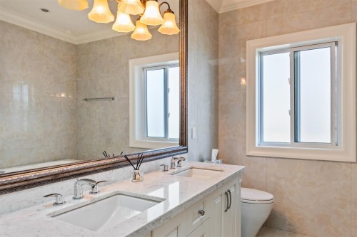 8371 Mowbray Road, Richmond, BC 