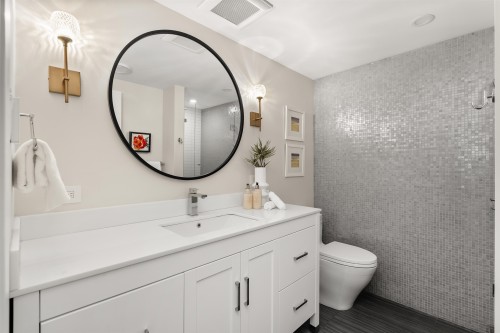 102-3905 Springtree Drive, Vancouver, BC 