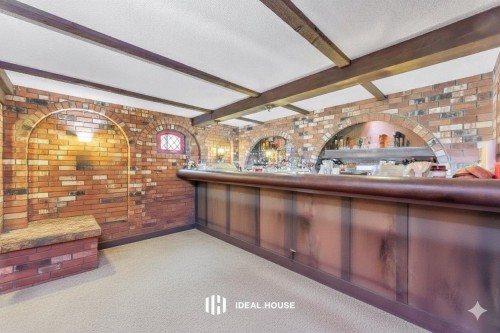 7 Semana Crescent, Vancouver, BC 