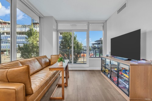 211-677 41St Avenue W, Vancouver, BC 