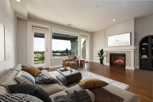 210-5099 Springs Boulevard, Delta, BC 