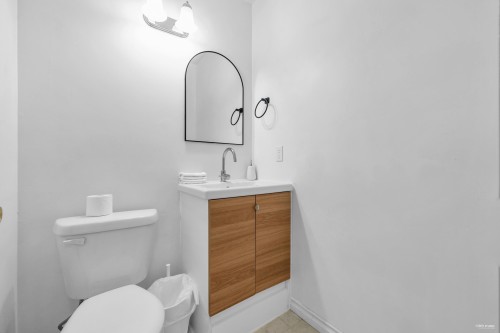 9220 Laka Drive, Richmond, BC 