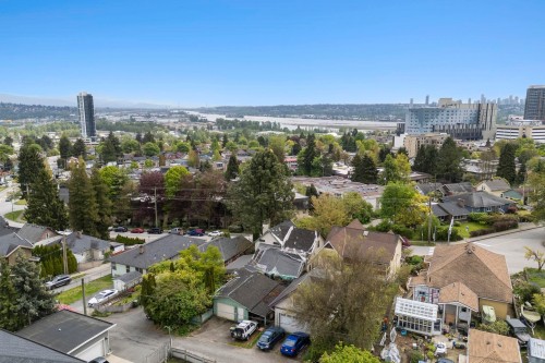 451 Eighth Avenue E, New Westminster, BC 