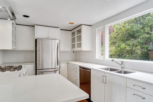 4607 Woodgreen Drive, West Vancouver, BC 