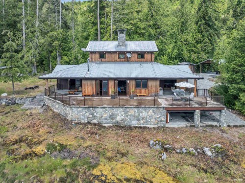 15781 East Egmont Shoreline, Egmont, BC 