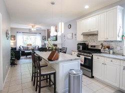 11483 228 Street  Maple Ridge, BC V2X 3P3