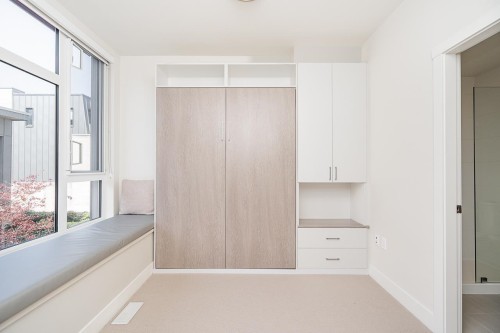 5518 Oak Street, Vancouver, BC 