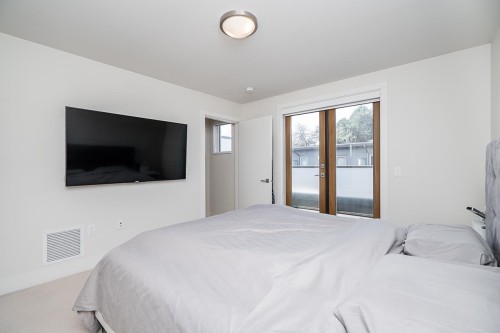 5518 Oak Street, Vancouver, BC 