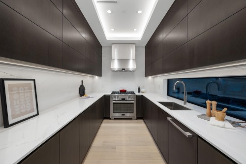 449 Hillcrest Street, West Vancouver, BC 