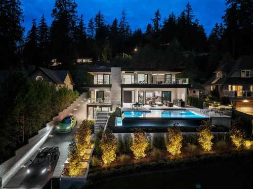 449 Hillcrest Street, West Vancouver, BC 