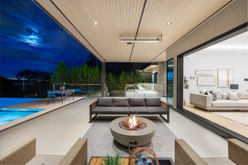 449 Hillcrest Street, West Vancouver, BC 