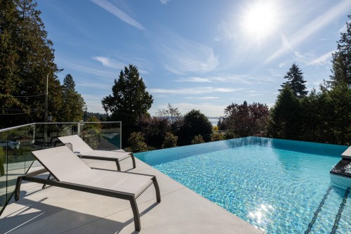 449 Hillcrest Street, West Vancouver, BC 