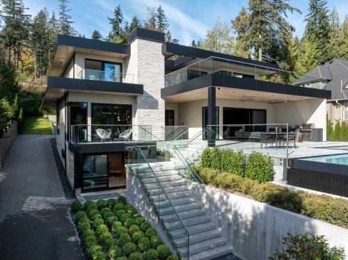 449 Hillcrest Street, West Vancouver, BC 