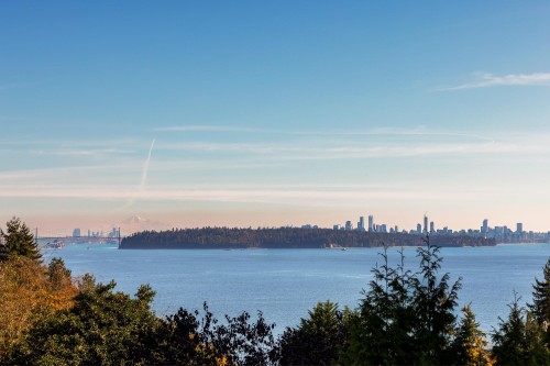 449 Hillcrest Street, West Vancouver, BC 