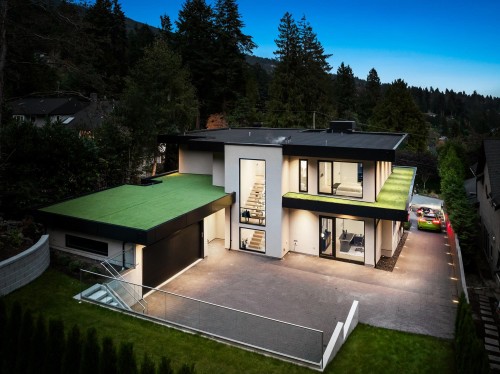 449 Hillcrest Street, West Vancouver, BC 