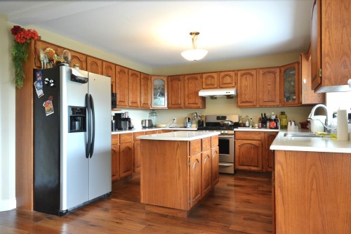 15 Parkwood Place, Port Moody, BC 