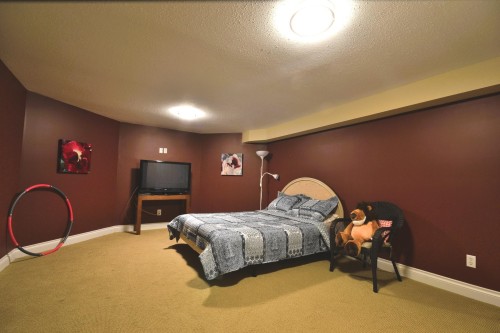 15 Parkwood Place, Port Moody, BC 