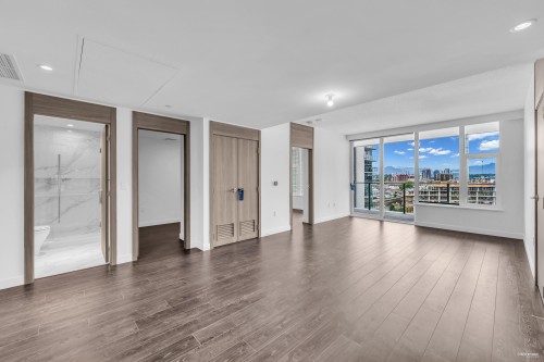 815-8611 Hazelbridge Way, Richmond, BC 