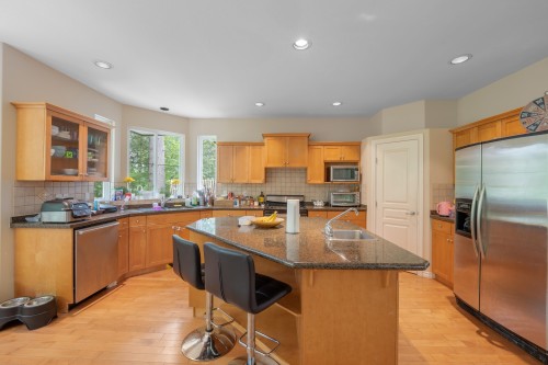 3305 Chartwell Grn, Coquitlam, BC 