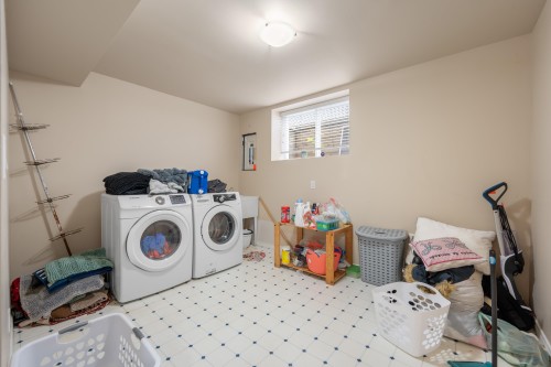 3305 Chartwell Grn, Coquitlam, BC 