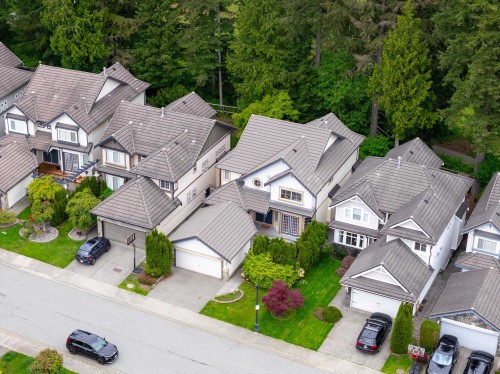 3305 Chartwell Grn, Coquitlam, BC 